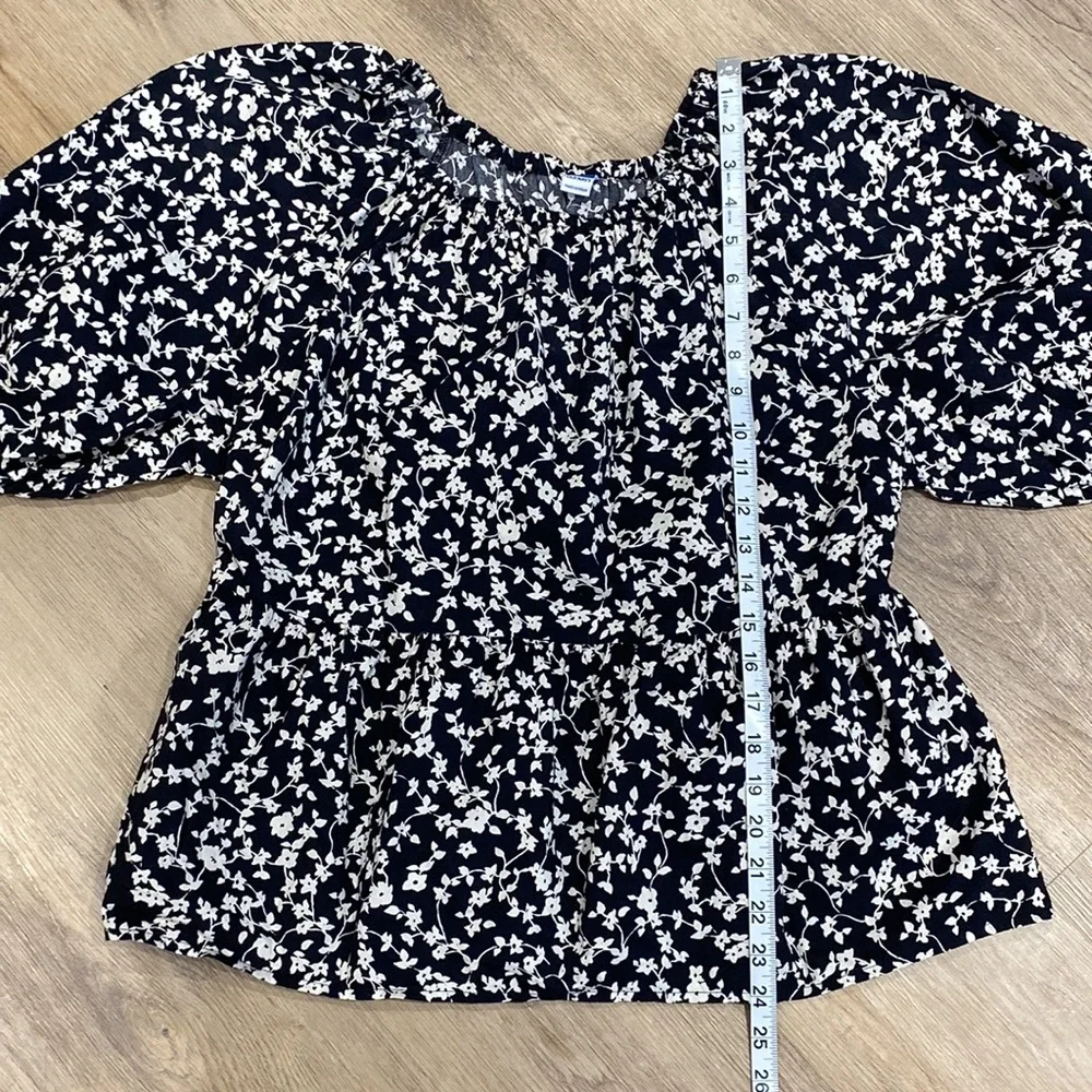 Old Navy Floral Puff Sleeve Babydoll Top - Picture 9 of 11